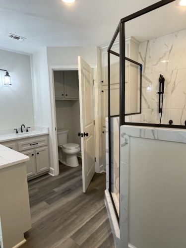 Home-Builders-Grapeland-TX-Bathroom-00003