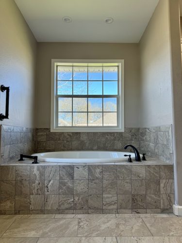 Home-Builders-Grapeland-TX-Bathroom-00018