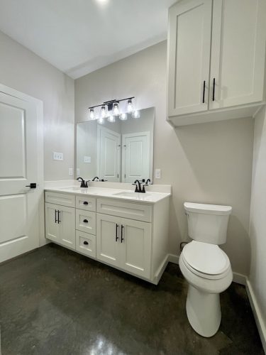 Home-Builders-Grapeland-TX-Bathroom-00028